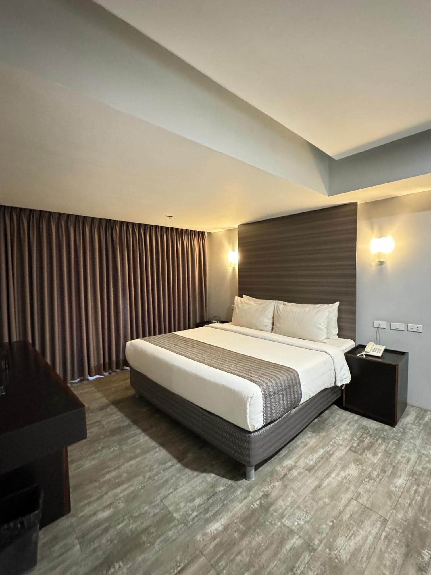 1A Express Hotel Cagayan de Oro Exterior foto